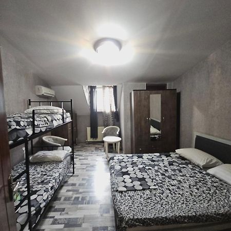 Kiev Hostel Tbilisi Esterno foto