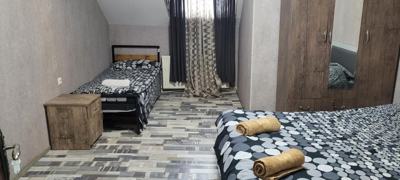 Kiev Hostel Tbilisi Esterno foto