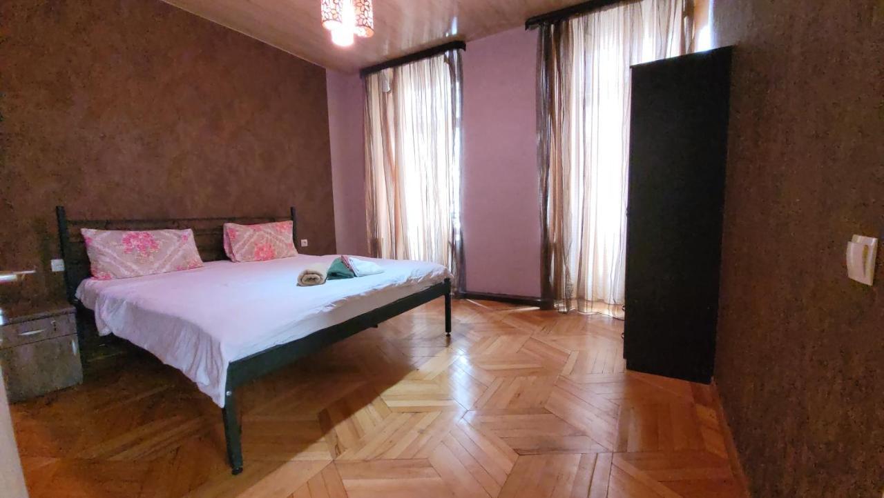 Kiev Hostel Tbilisi Esterno foto