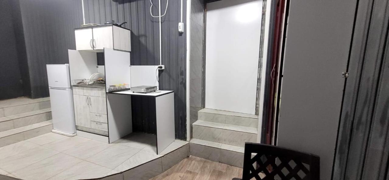 Kiev Hostel Tbilisi Esterno foto