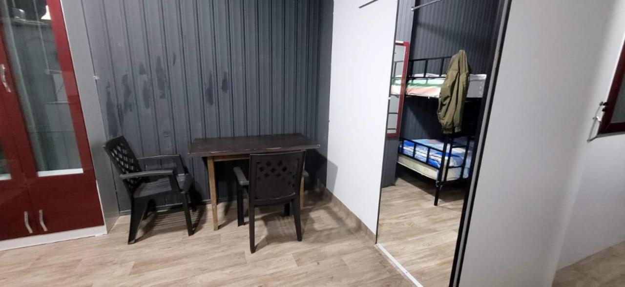 Kiev Hostel Tbilisi Esterno foto