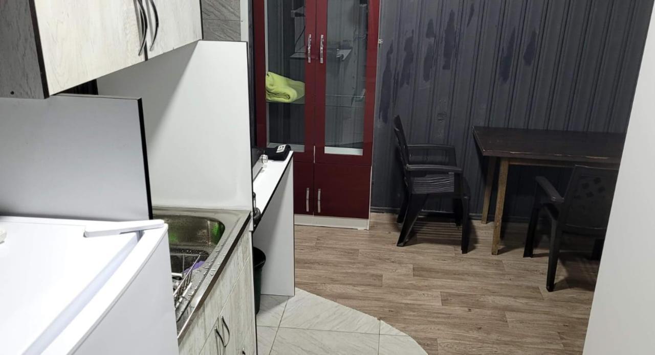 Kiev Hostel Tbilisi Esterno foto